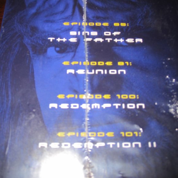 SALE!! star trek worf Klingon trilogy NIB with action figure. 9 - Picture 5 of 6